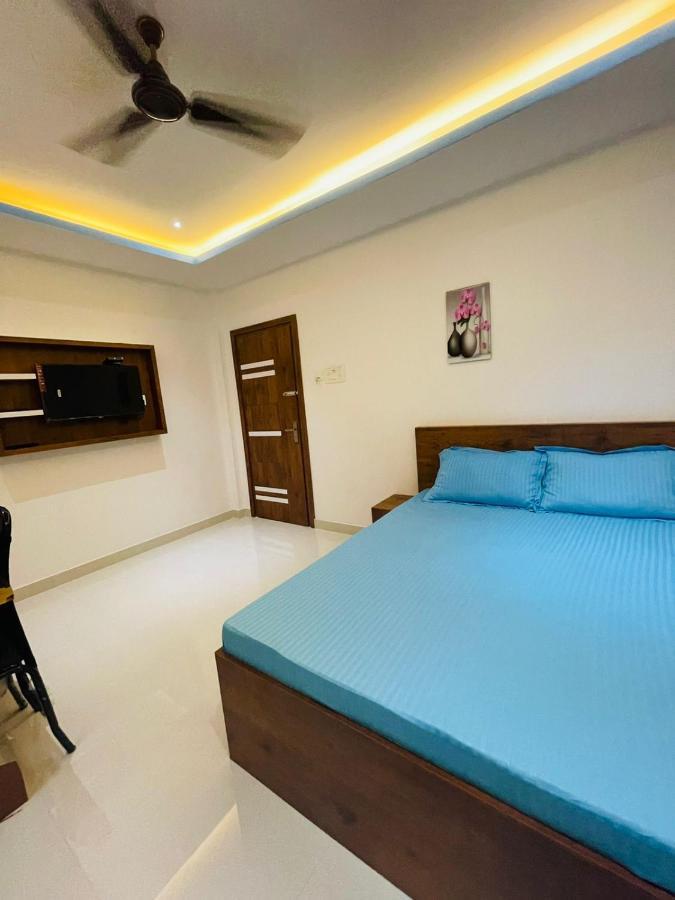 Готель Zam Zam Residency Cheruppulasseri Екстер'єр фото