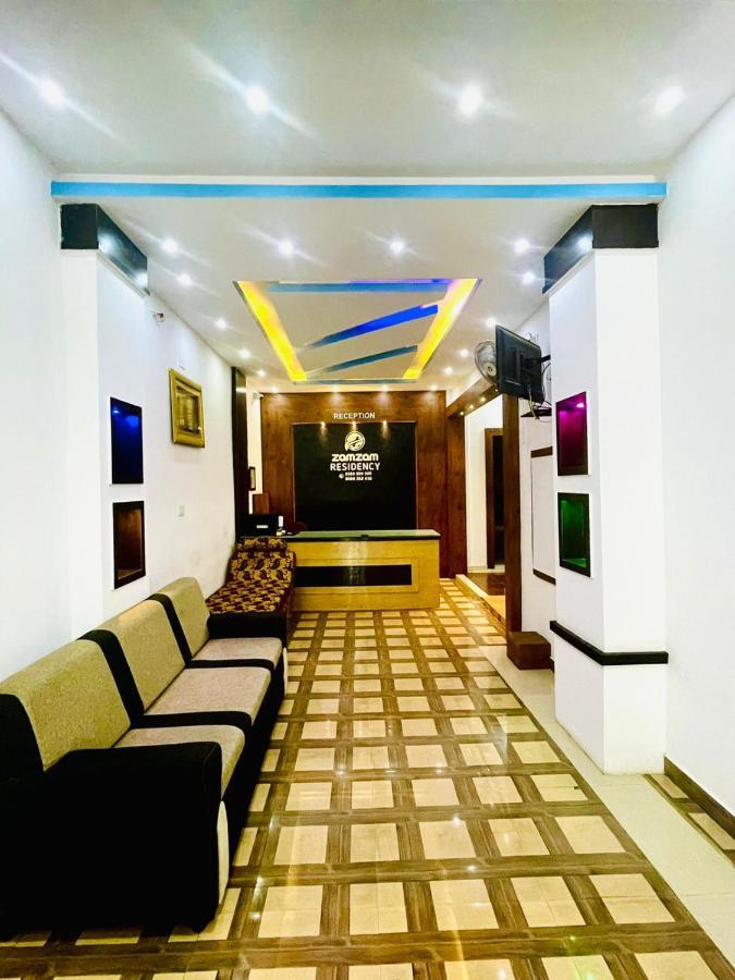 Готель Zam Zam Residency Cheruppulasseri Екстер'єр фото